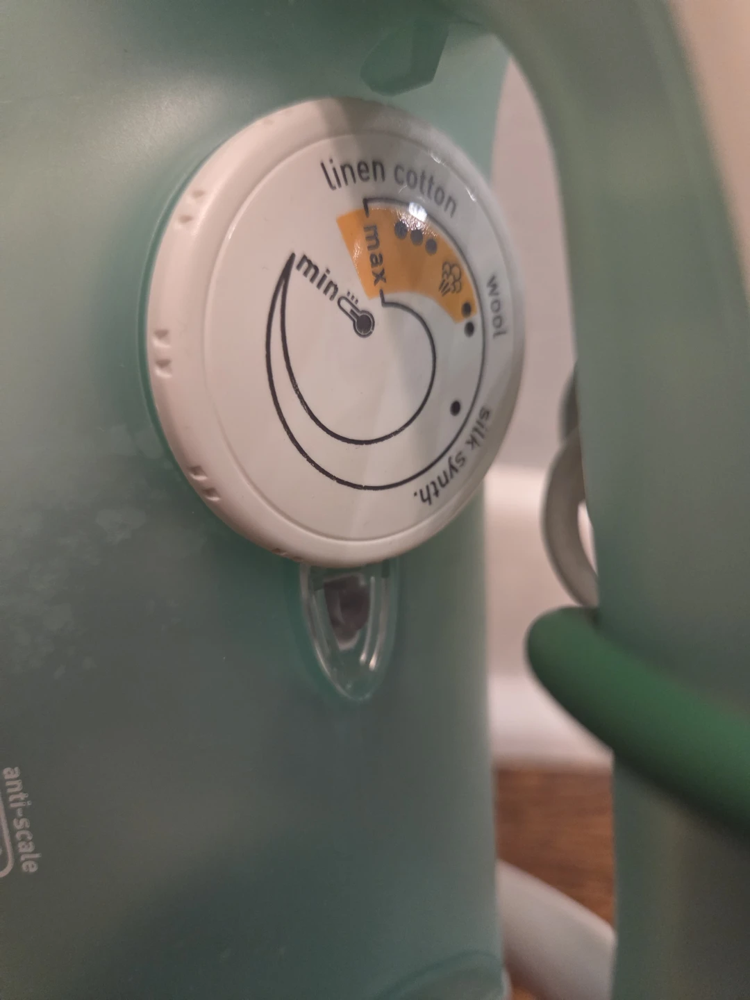T-fal Ultraglide Diffusion Steam Iron - photo 2