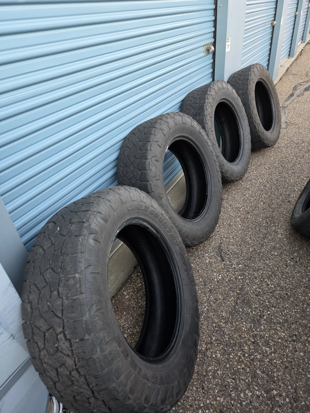 LT275/65R20 TOYO OPEN COUNTRY A/T III Tires