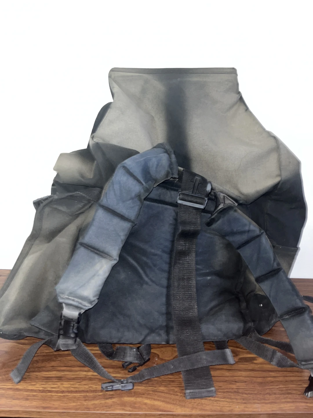 Trash Messenger Barge Bag roll top - photo 3