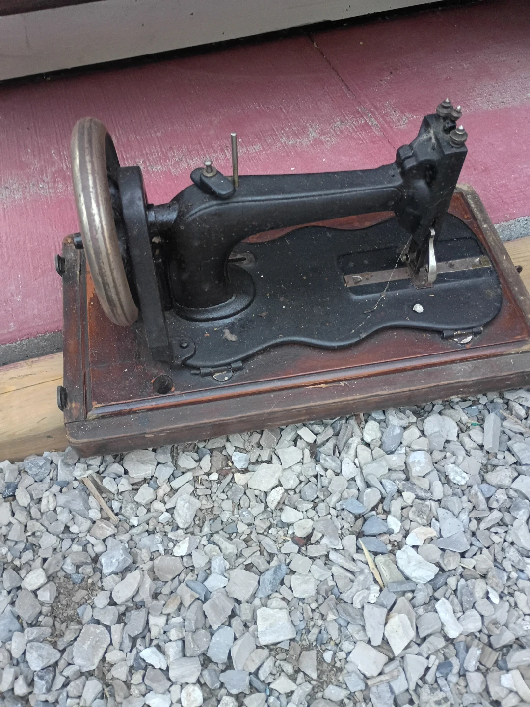 Antique Sewing Machine - photo 2
