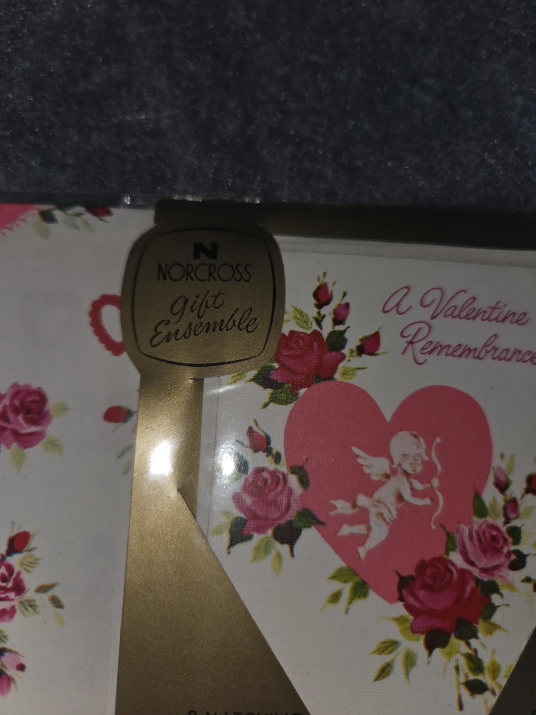 Norcross Valentine Gift 2 Gift Cards & 2 Sheets Gift Wrap - photo 3
