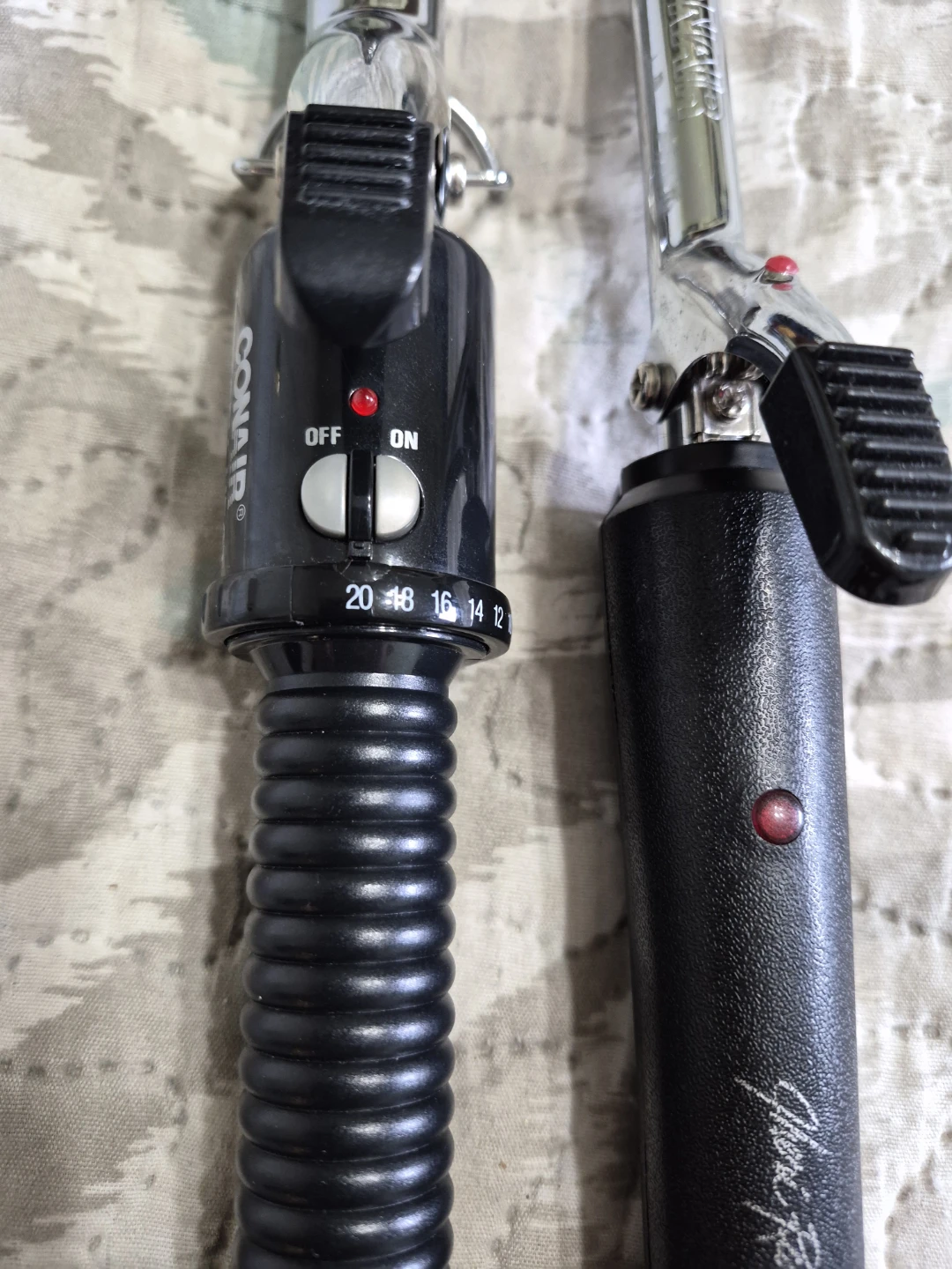 2 Conair Curling Irons 1" & 1/2'  Round - Selling both together - photo 4