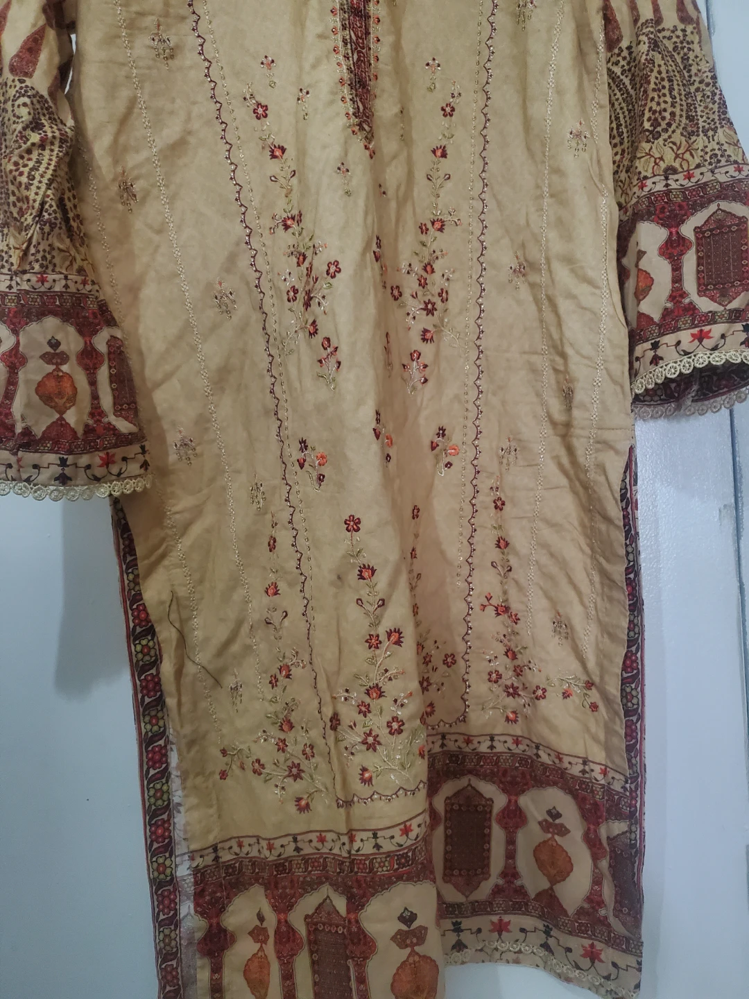 Embroidered Kameez Shalwar Outfit - photo 2