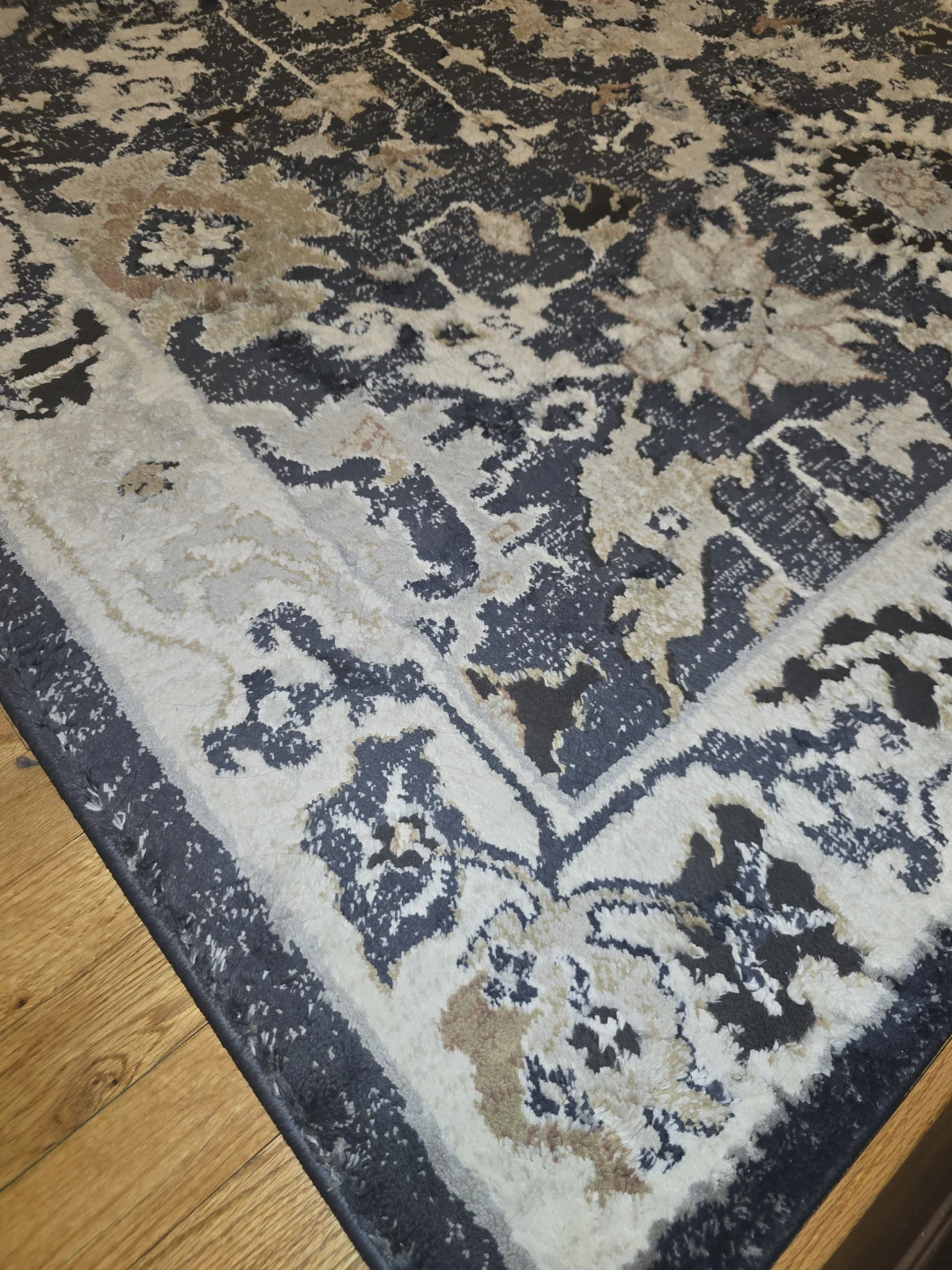 Patterned Area Rug - photo 3