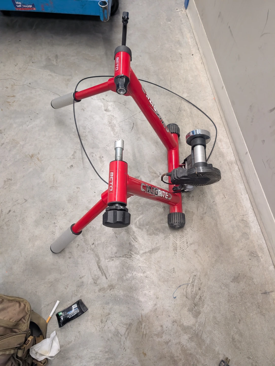 Beto Magritte Red Bicycle Bike Trainer - photo 2