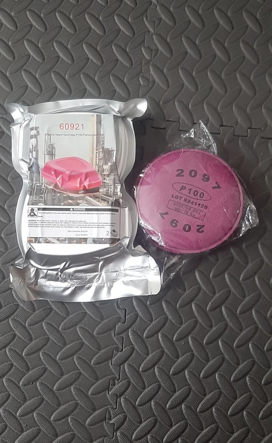 Full Face Respirator Mask with P100 Cartridges - photo 2