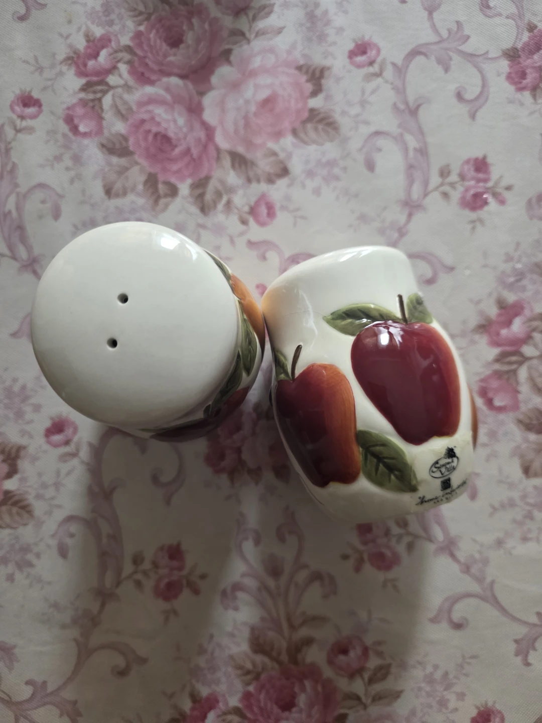 Fruit Salt and Pepper Shakers - photo 2