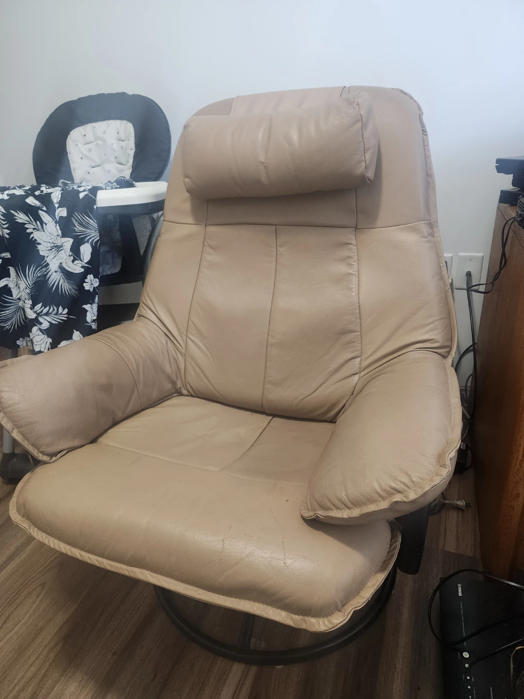 Tan Leather Recliner Chair