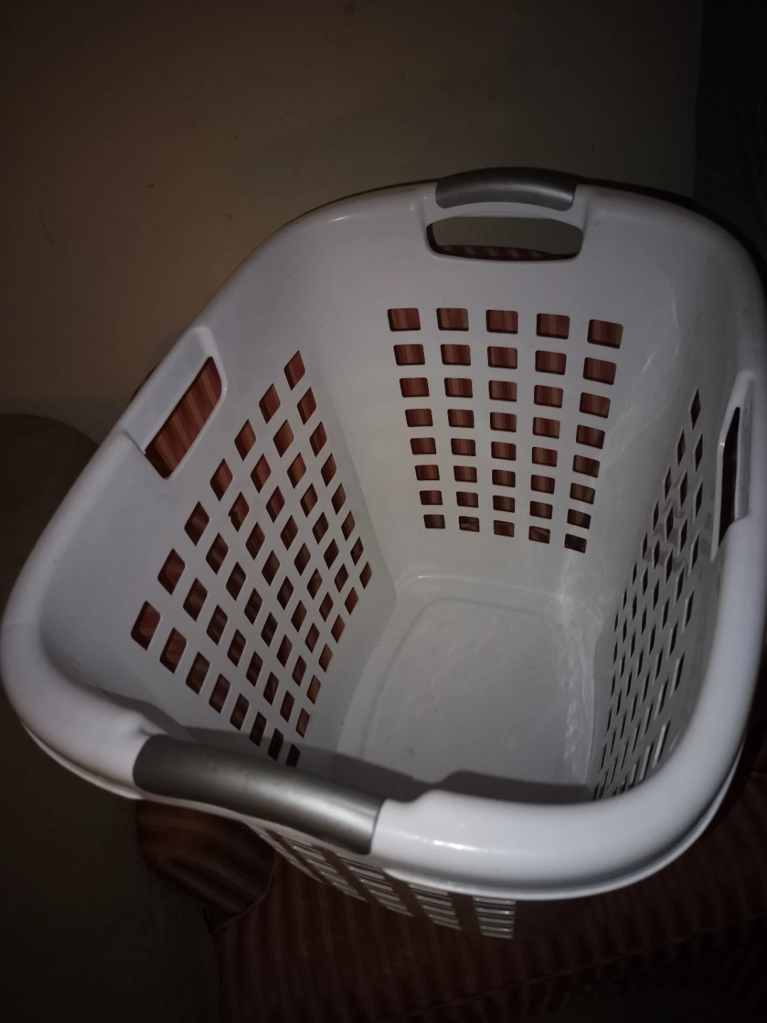 Sterilite Ultra Laundry Basket - photo 2