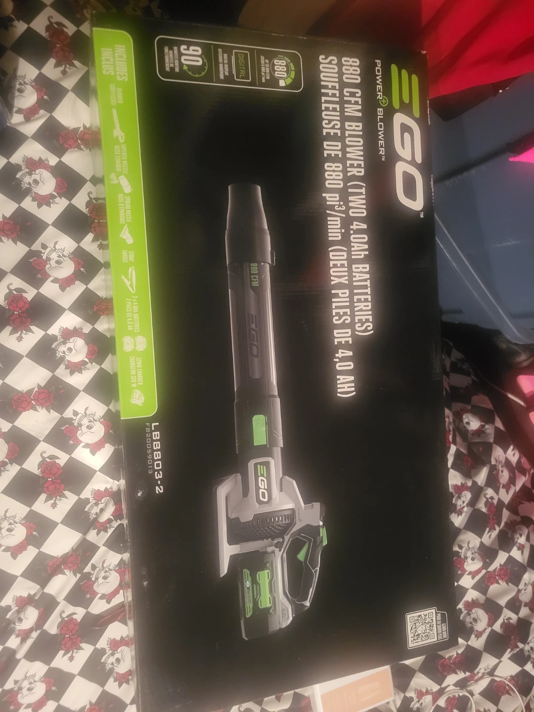 EGO 880 CFM Blower with Two 4.0Ah Batteries