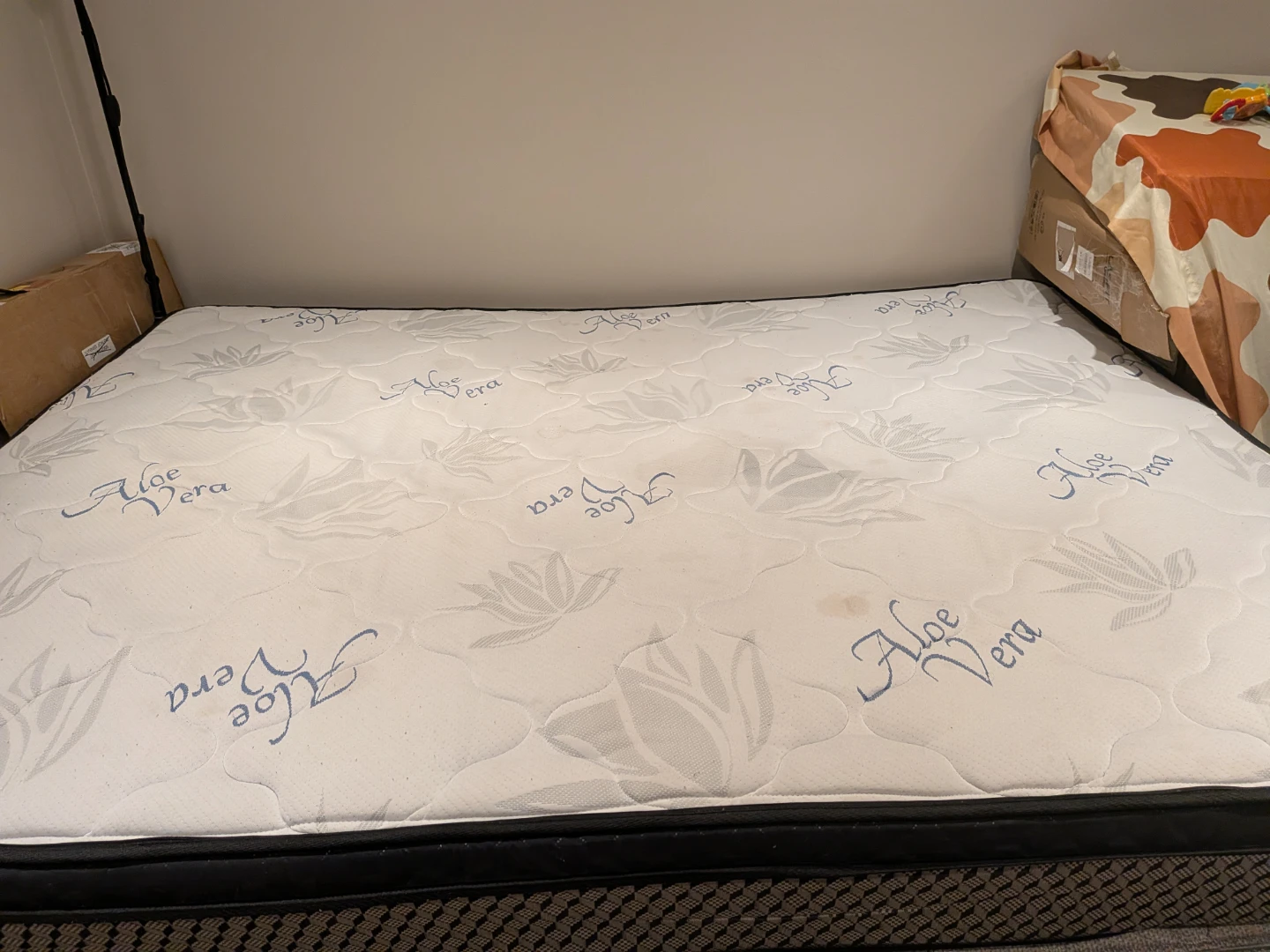Queen size mattress - photo 2