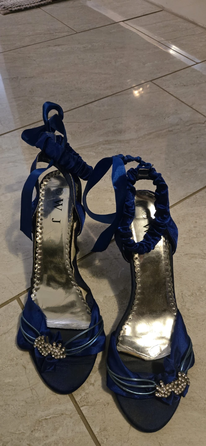 Blue strappy heels with rhinestones - photo 3