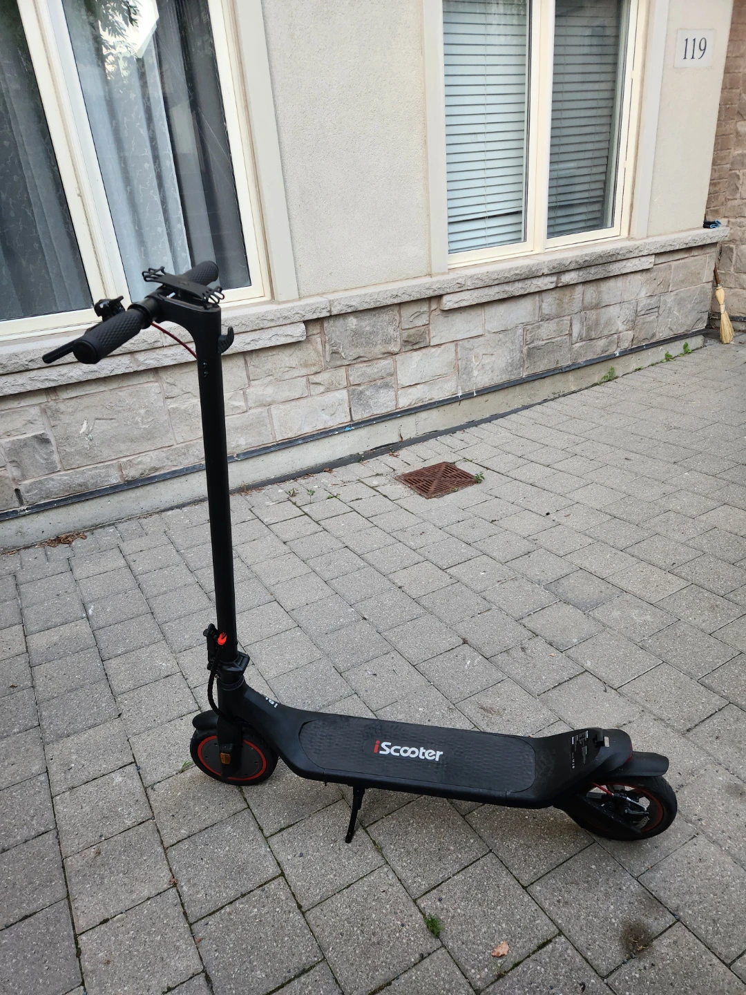 iScooter Electric Scooter - photo 2