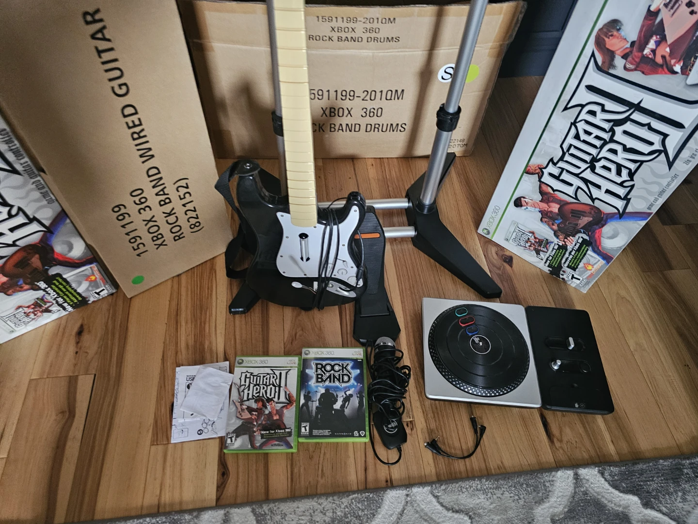 Guitar Hero and Rock Band Bundle for Xbox 360 - photo 2