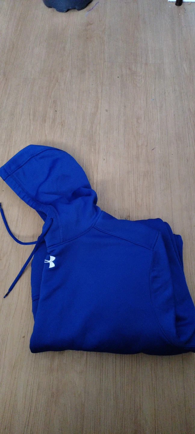 Under Armour Blue Hoodie & Blk Gildan hoodie - photo 2