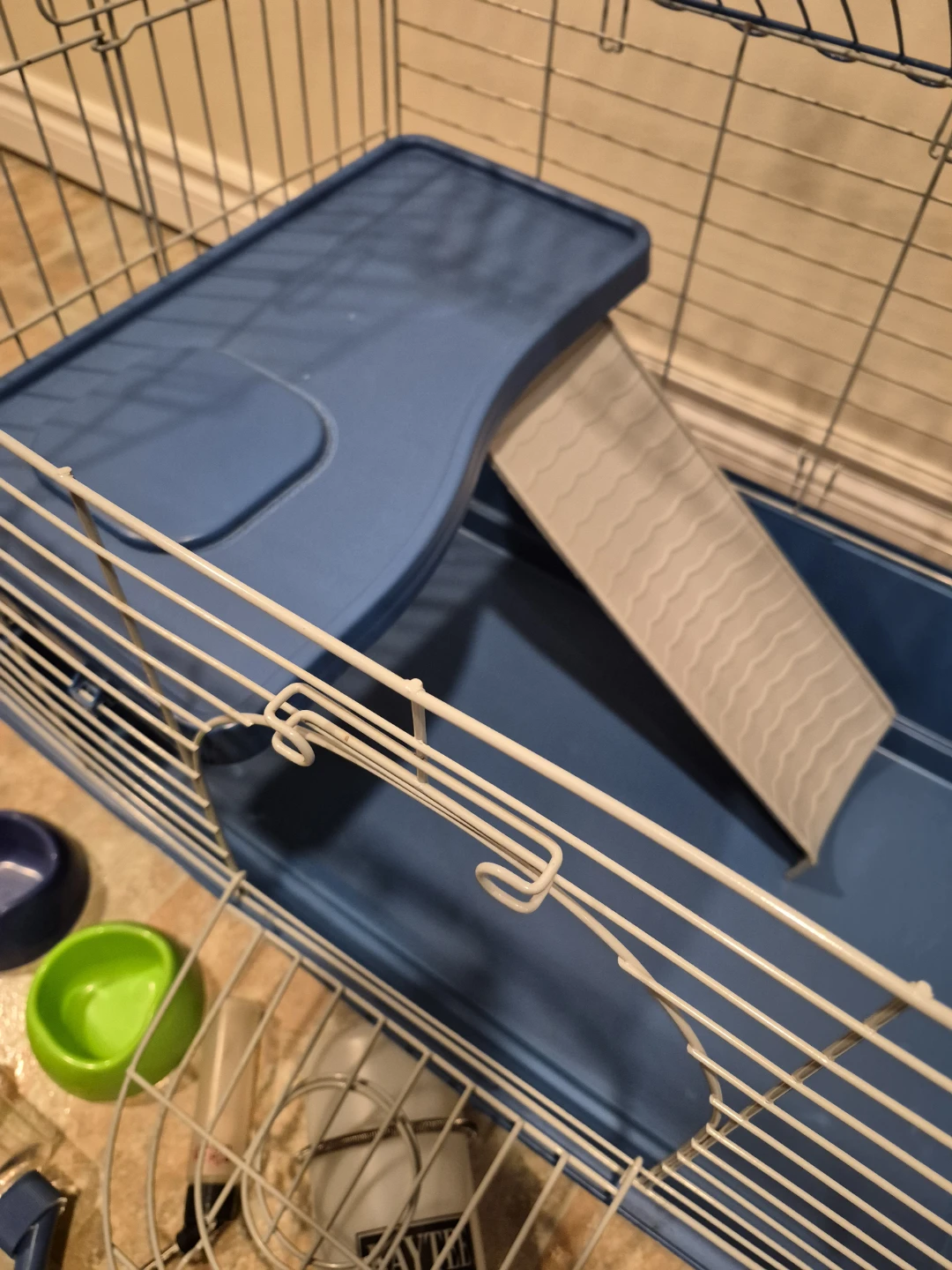 Small Pet Cage with Accessories - photo 3