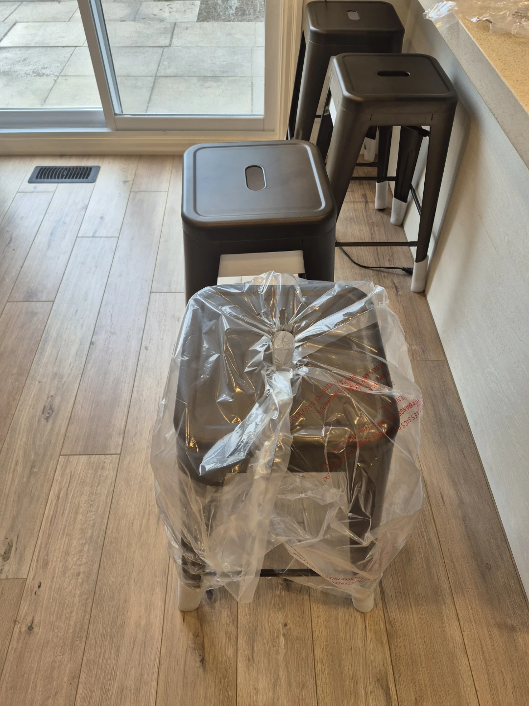 24 inch bar stools  set of 4 - photo 2
