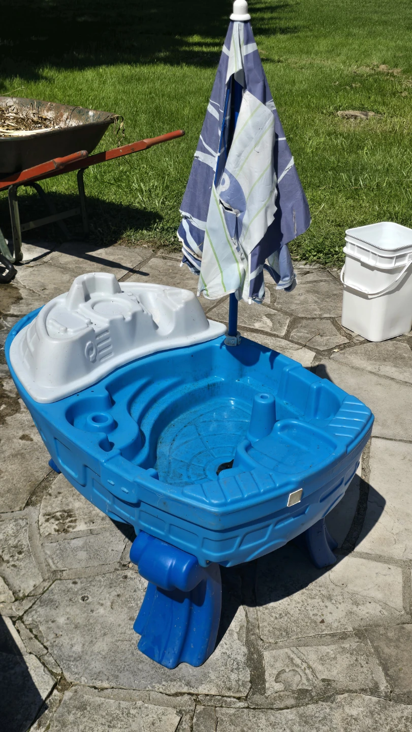 Blue and White Boat Water Table with Umbrella - photo 2