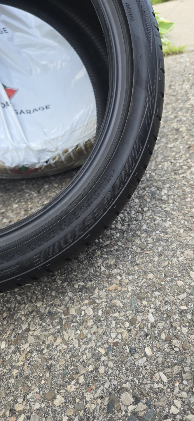 Two Bridgestone Potenza 235 40 19. Brand new - photo 2