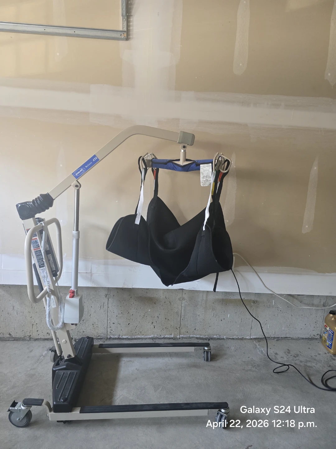 Invacare Reliant 450 Electric Medical Lift - photo 3