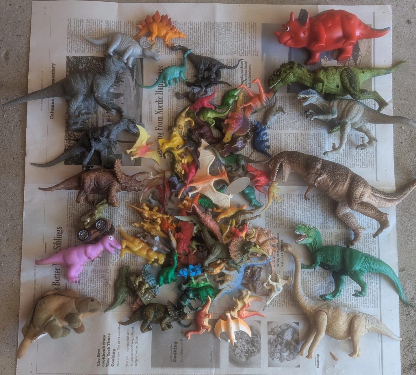 Dinosaur mixed lot 75+ plastic figures toys manipulative