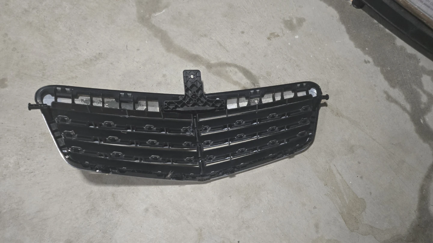 Front Upper Grille for Mercedes-Benz E-Class W212 2009-2013 - photo 4