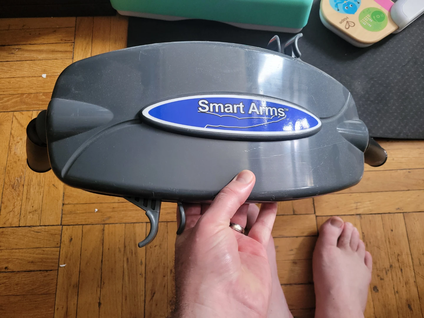Exercise "machine" for arms