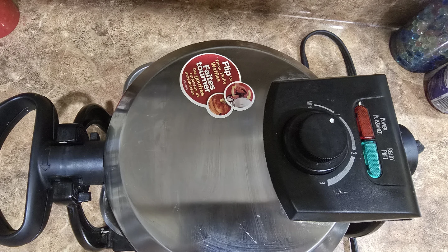 Flip Waffle Maker - photo 5