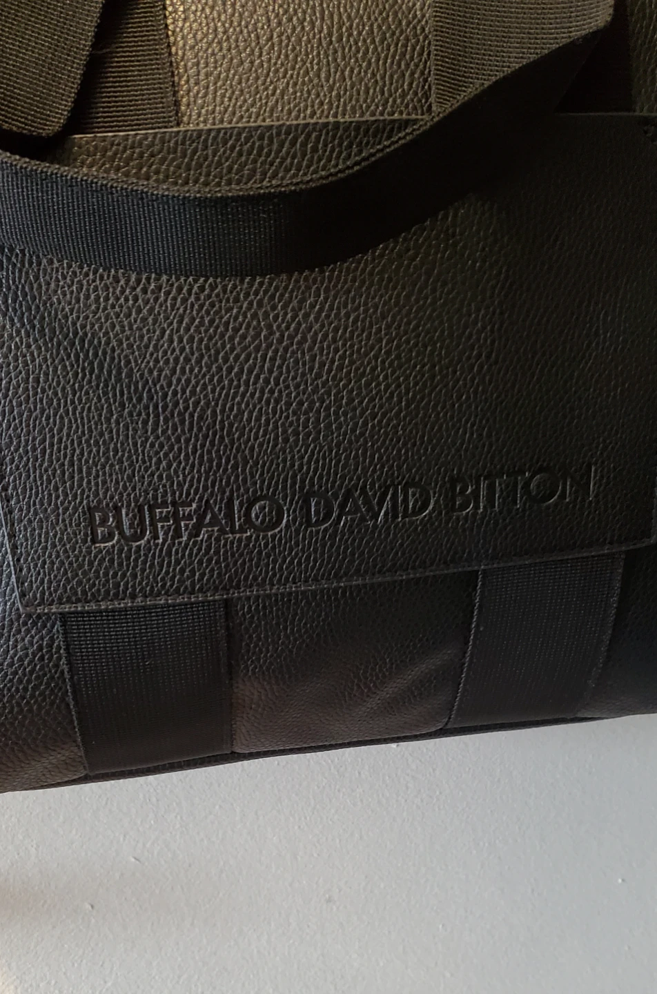 Buffalo David Bitton Leather Crossbody Bag Leather  Brand New - photo 2