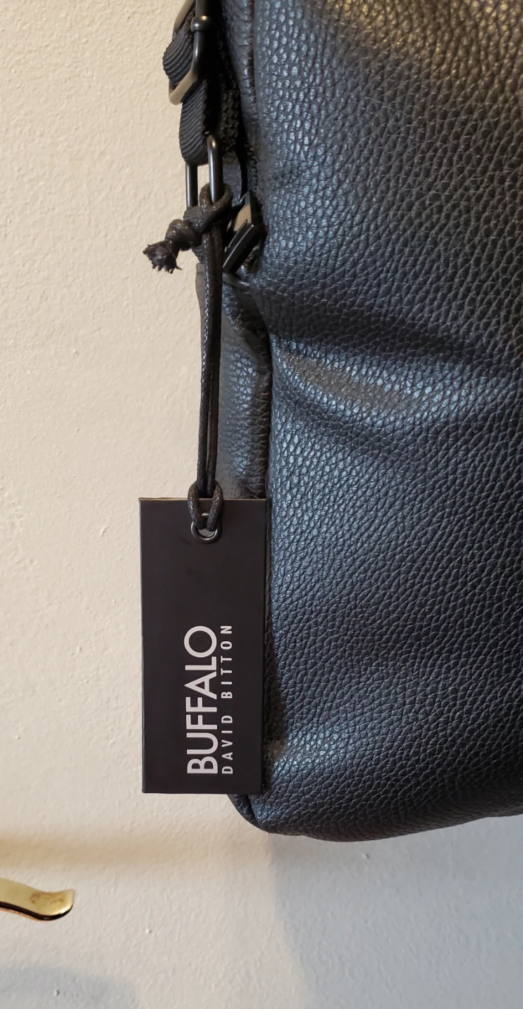 Buffalo David Bitton Leather Crossbody Bag Leather  Brand New - photo 4