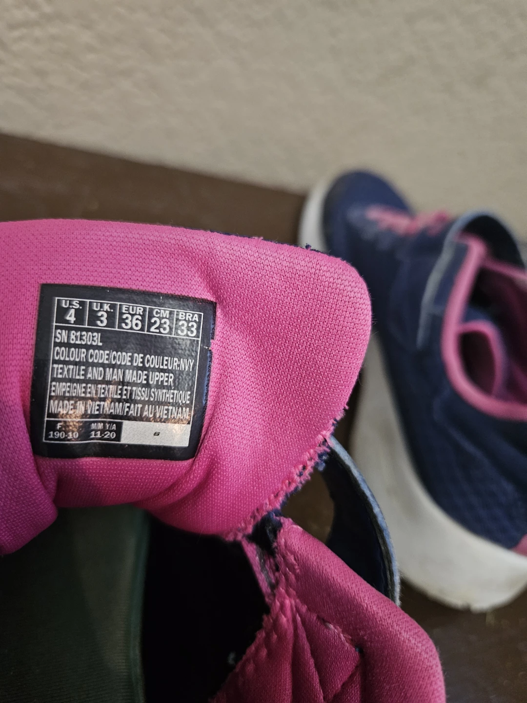 Kids Shoes - Girls size 4 - photo 4