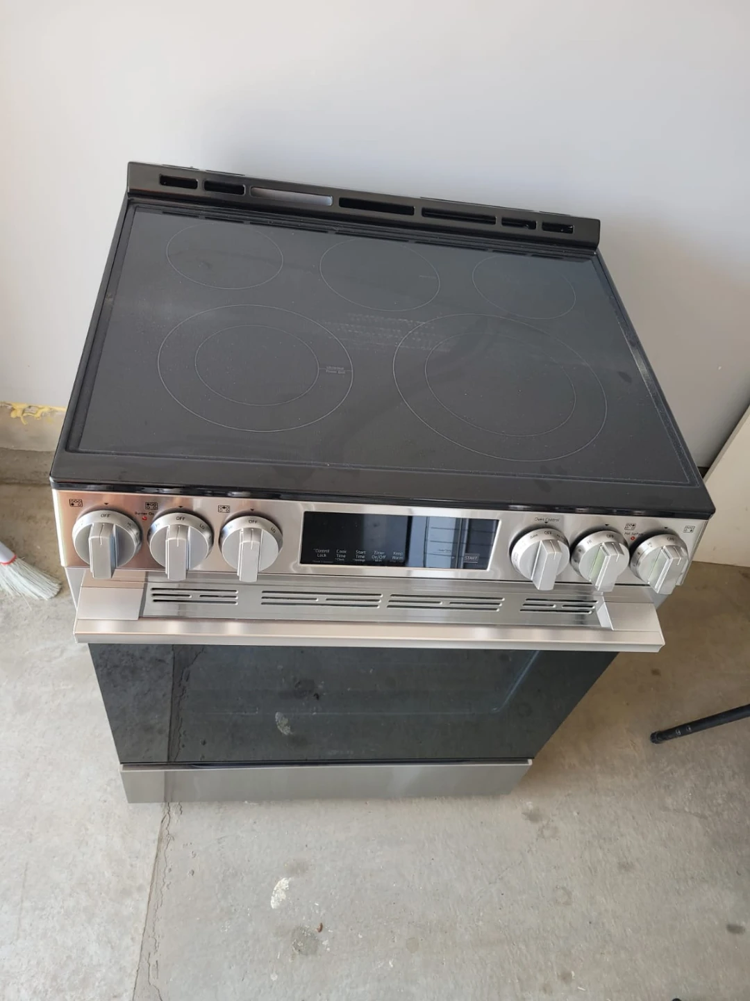 New LG Electric Range LSEL6333XS