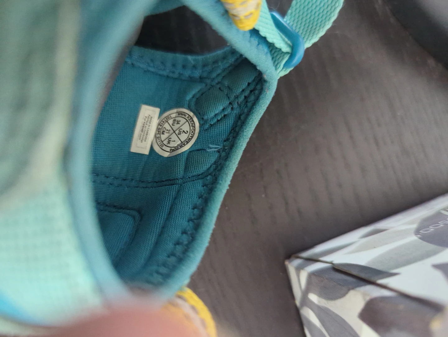 KEEN Aqua Sandals - Teal/Yellow - Size Youth 1 - photo 3