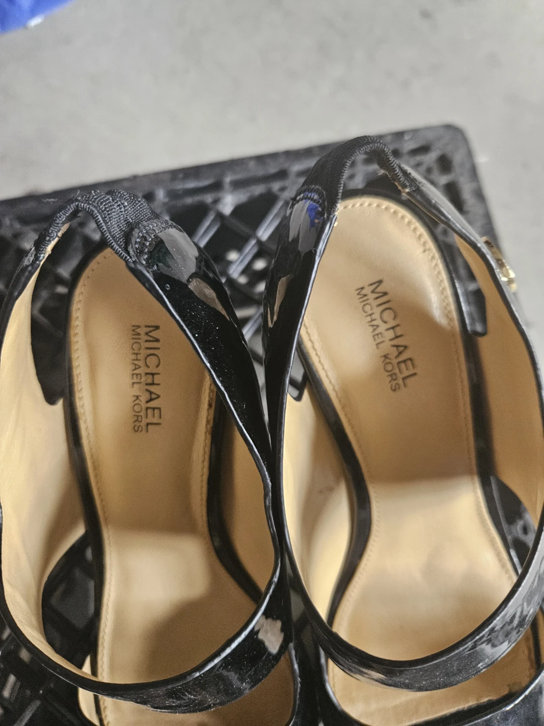 Michael Kors Black Patent Slingback Heels - photo 3