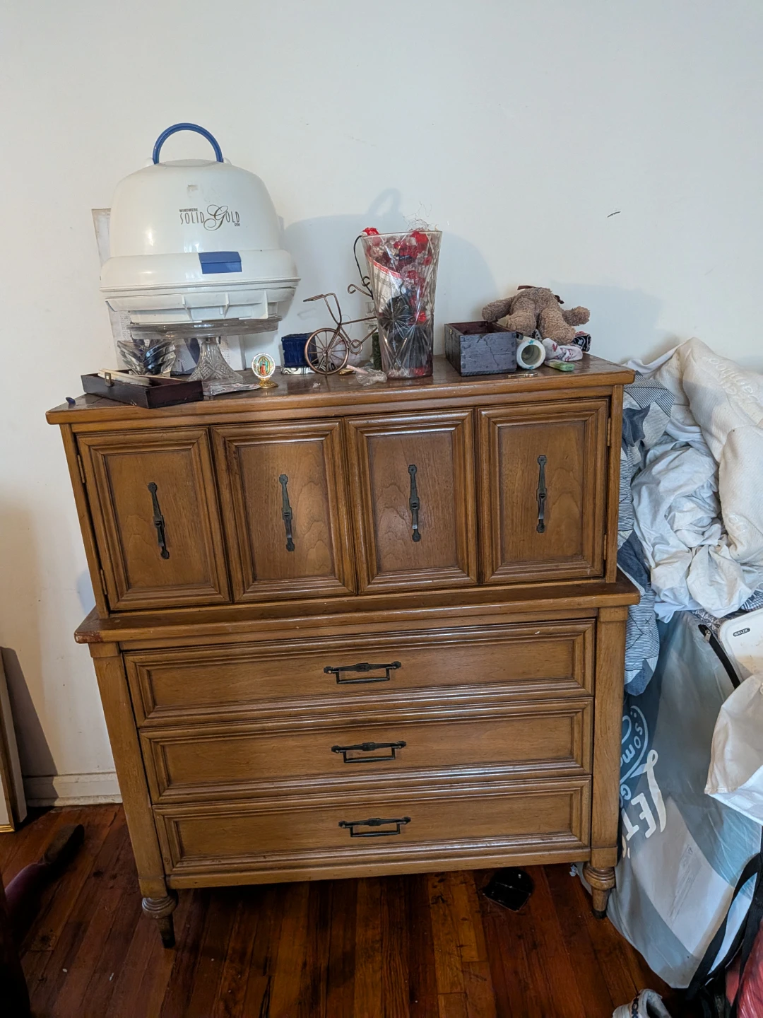 Wooden Dresser with Hutch