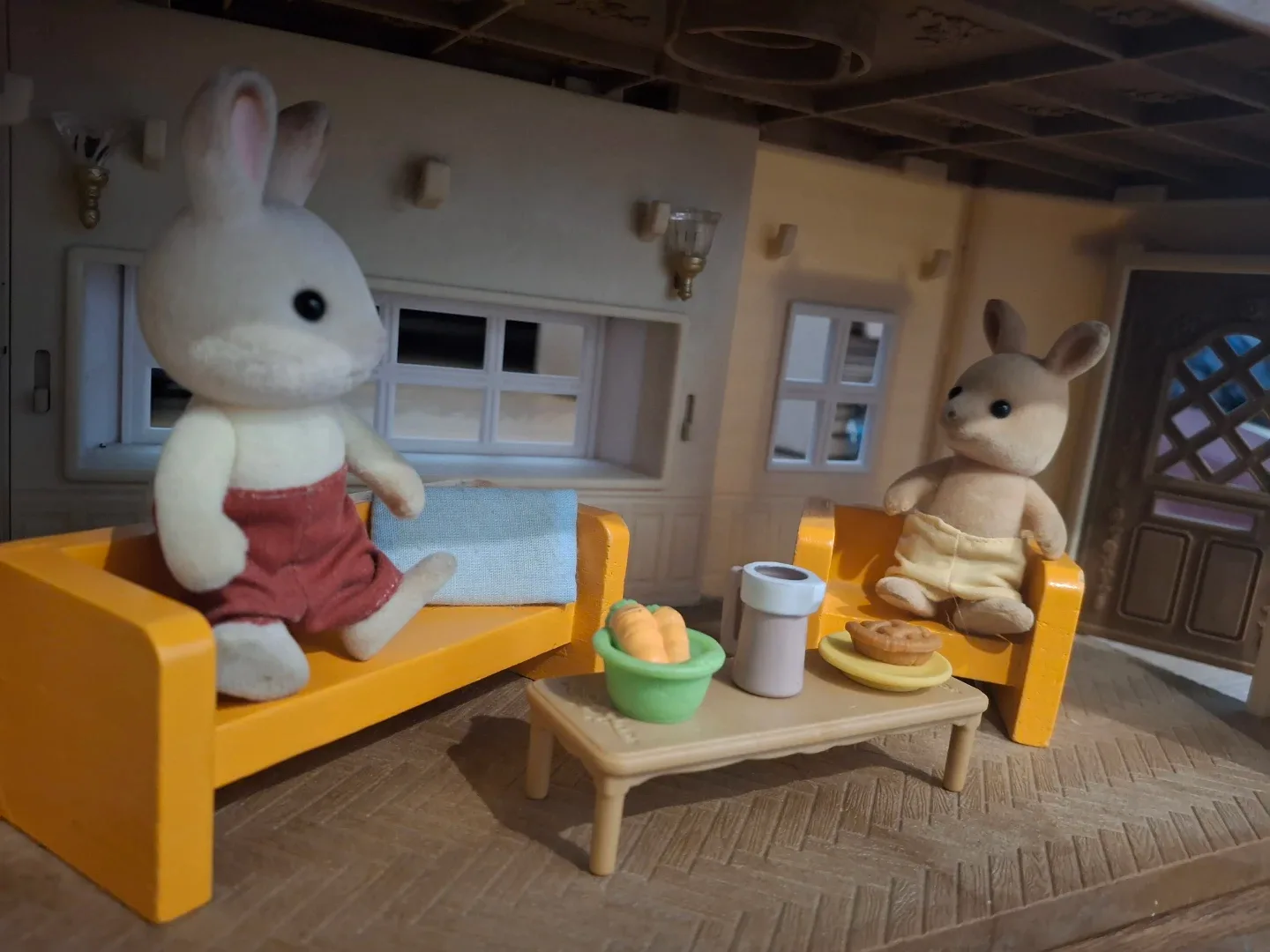Sylvanian Families Dollhouse with Accessories - photo 3