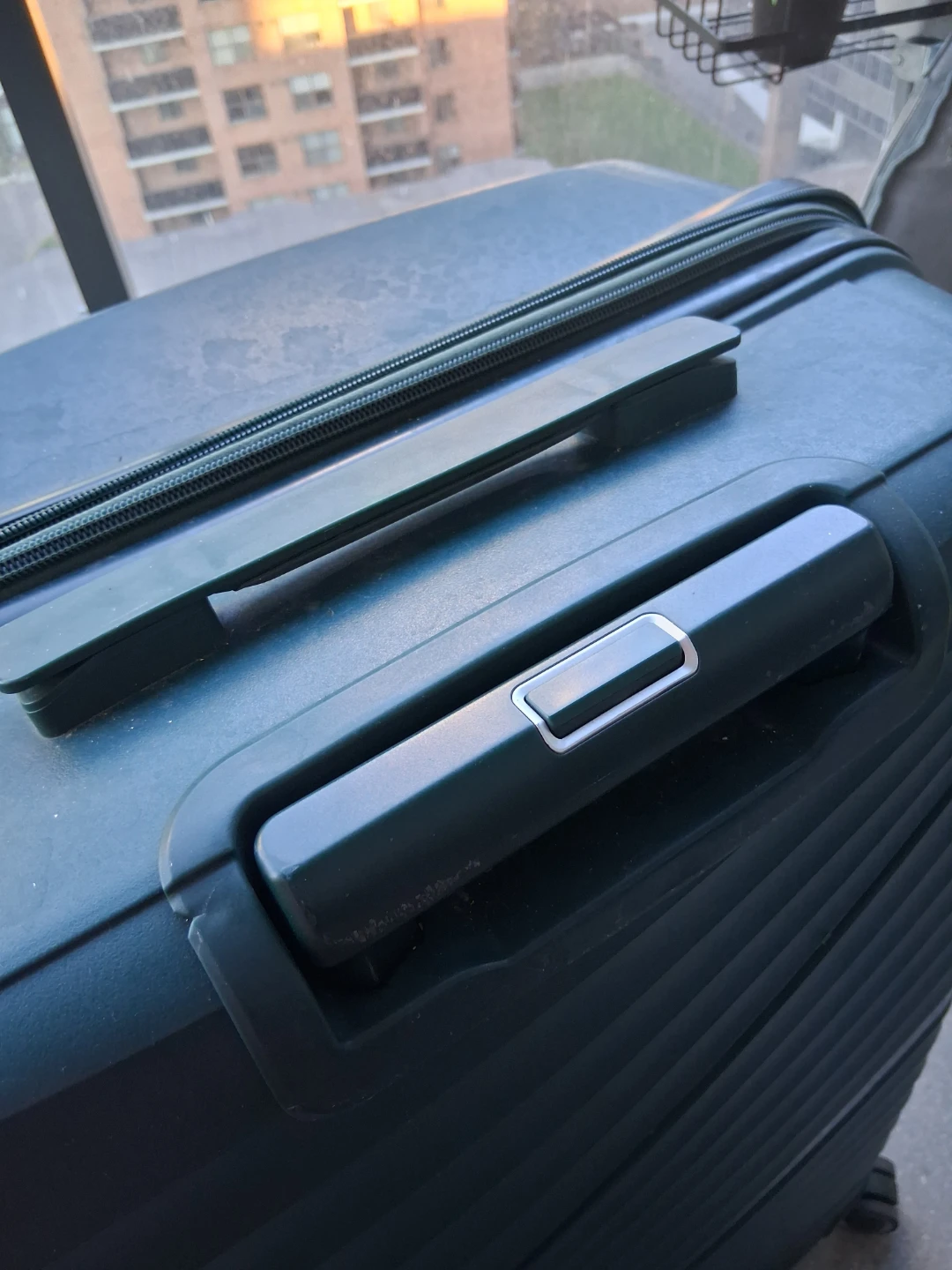 Green Hardshell Spinner Suitcase - photo 2