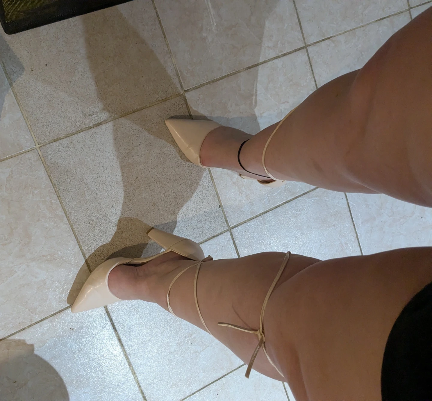 Pinkish beige lace up heels - photo 3