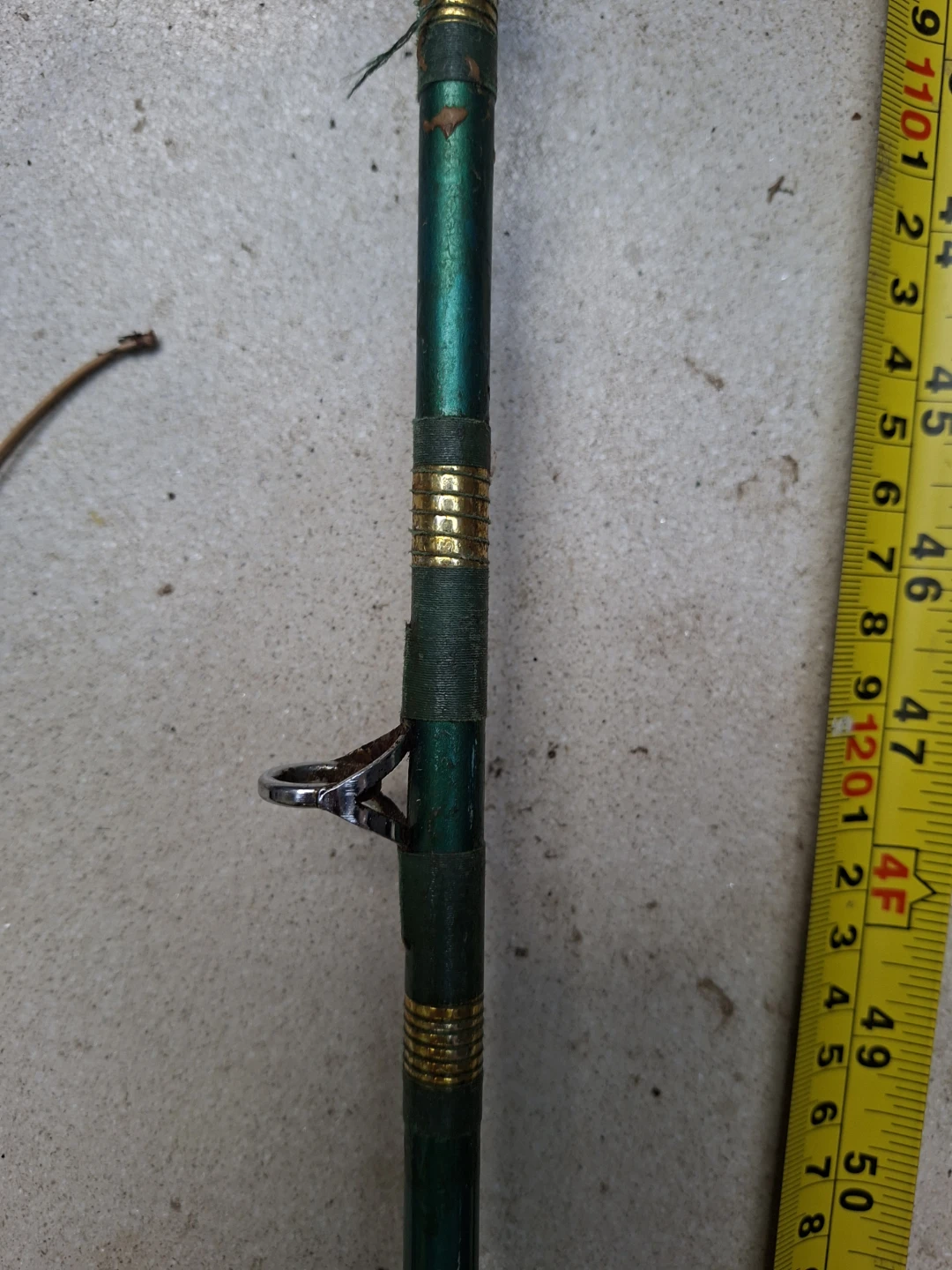 Vintage S&A Steelite Bakelite Ocean Reel & Fiberglass Rod Setup - photo 4