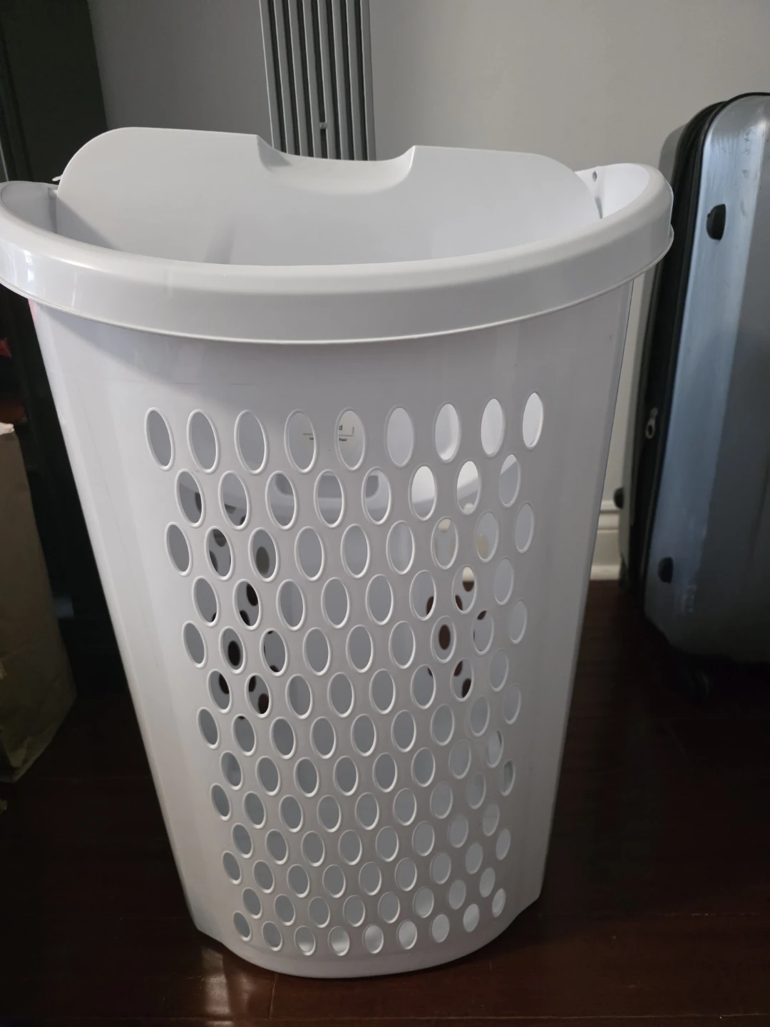 Ultra Wheeled Laundry Basket - photo 2