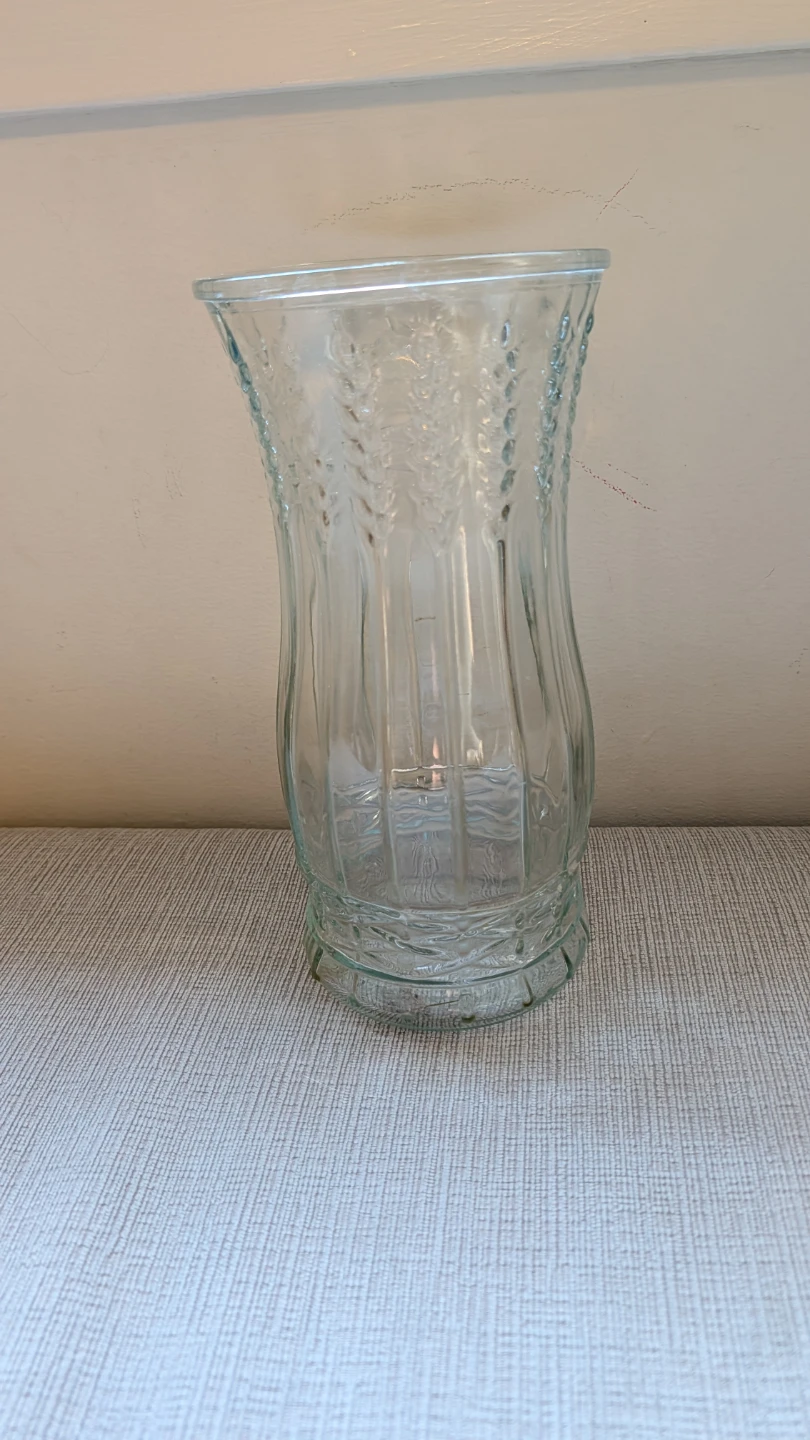 Clear Glass Vase - photo 2