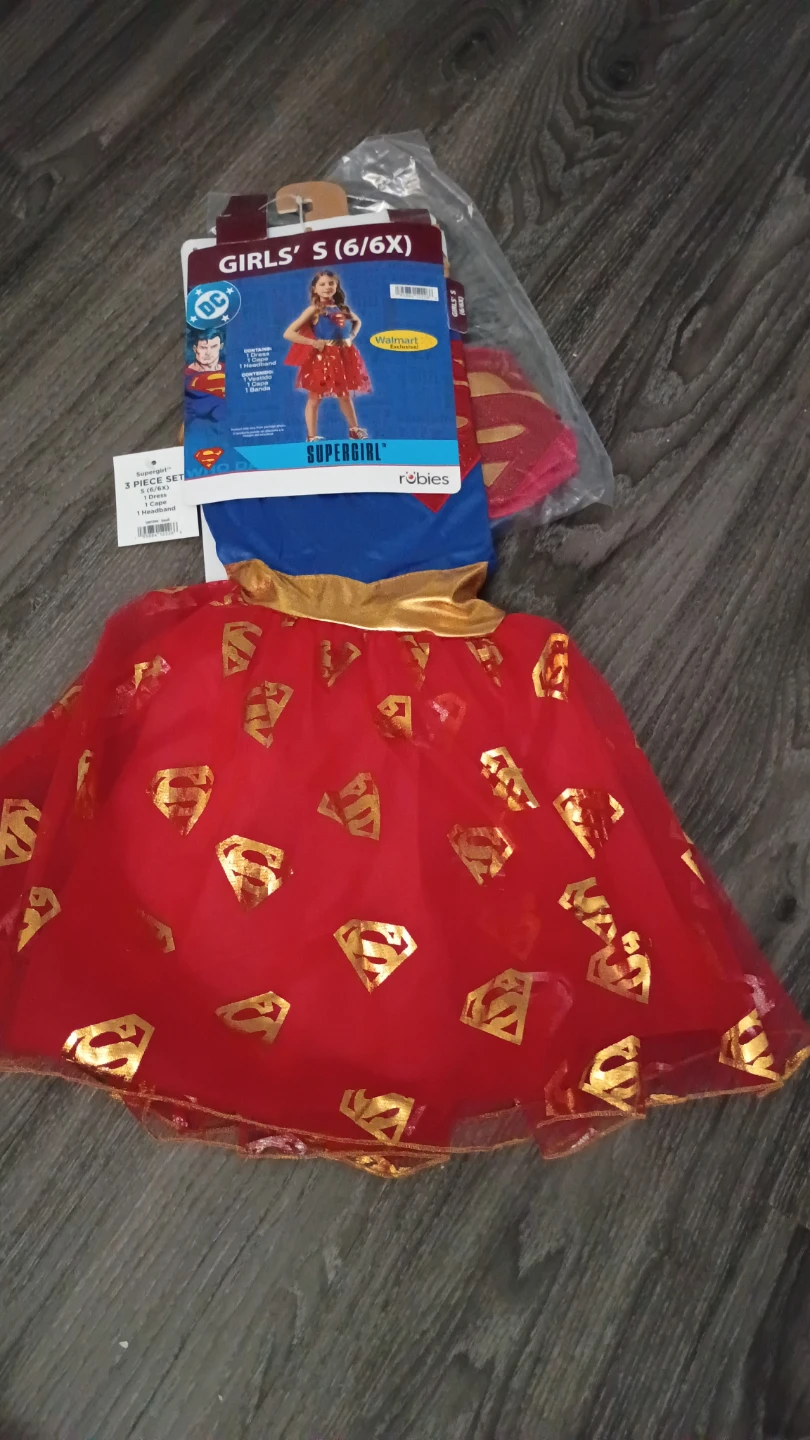 Supergirl Girls Halloween Costume 3 Piece Set brand new- 2