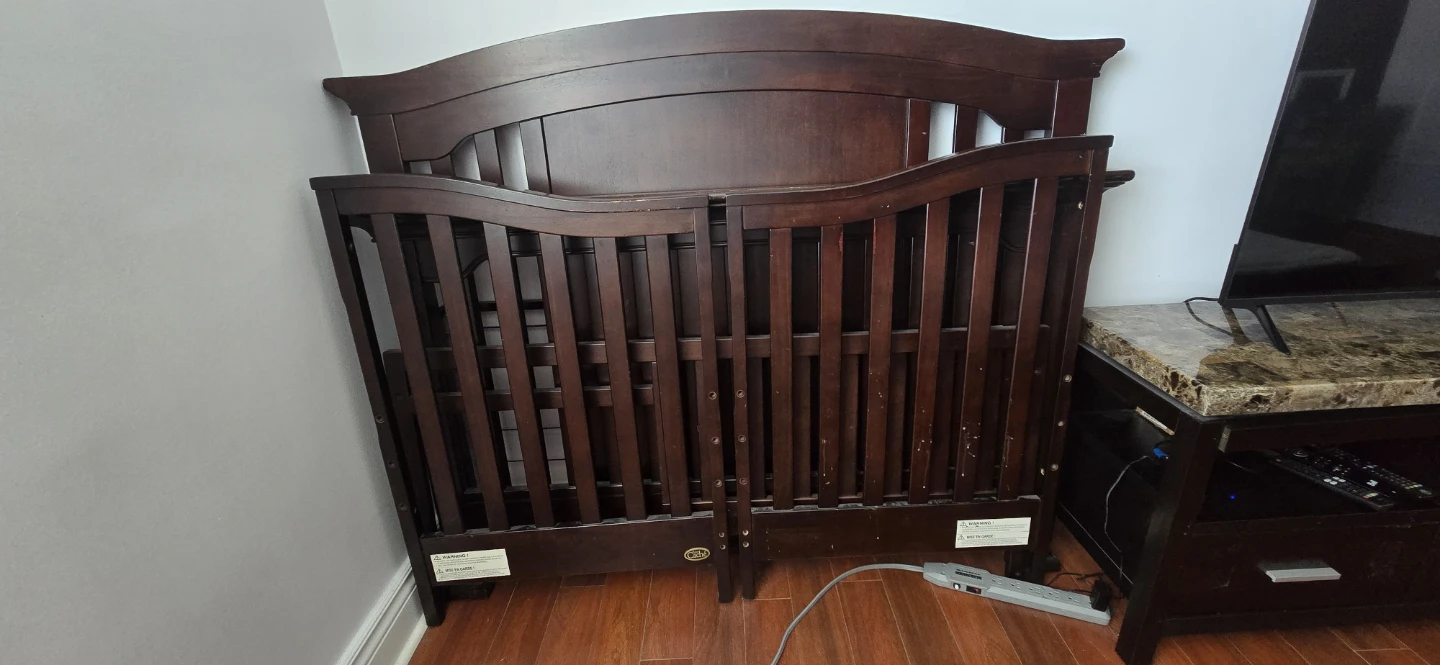 Baby Cache Windsor Crib Model #8900 - photo 2
