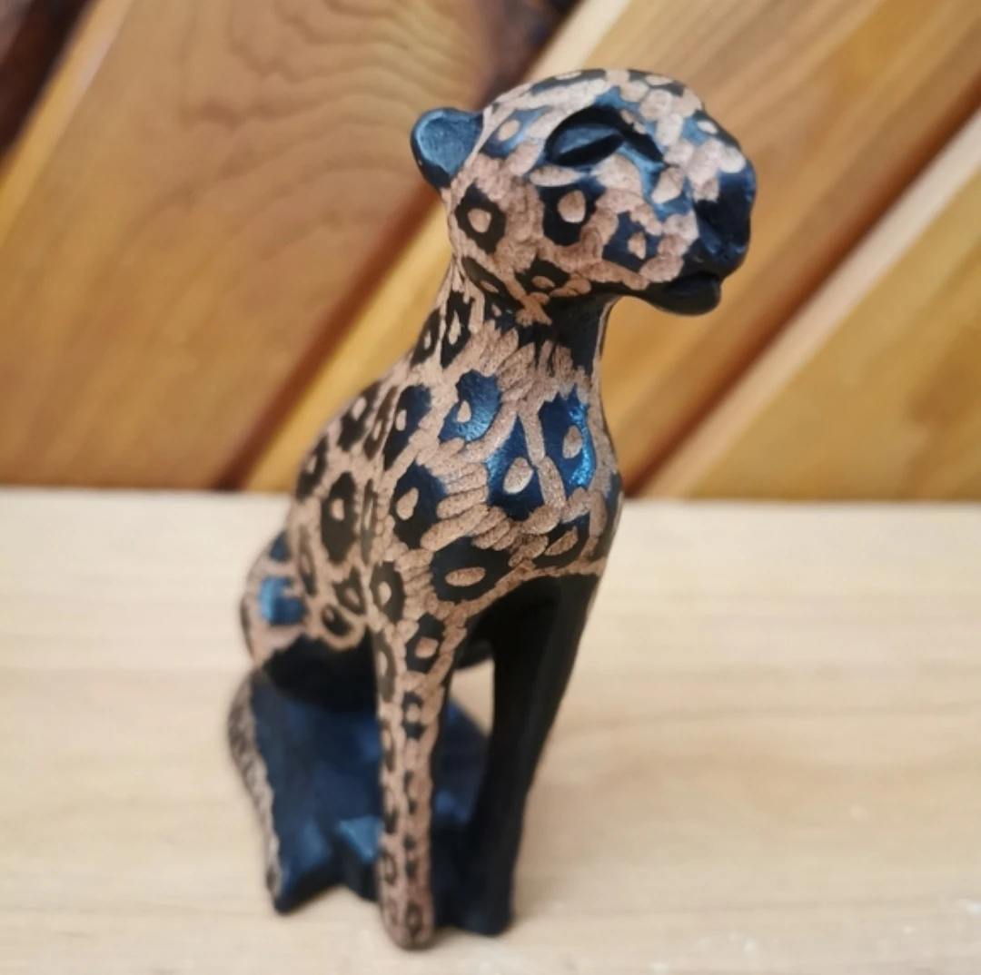 Vintage Hand Carved Wooden Leopard Figurine - photo 2
