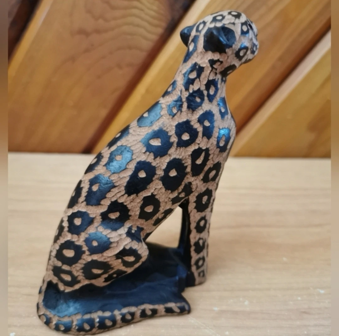 Vintage Hand Carved Wooden Leopard Figurine - photo 3