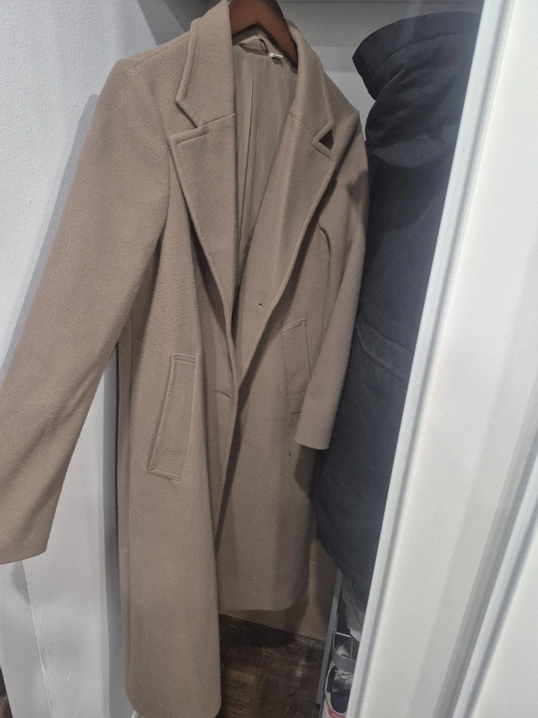 GU brown long coat M