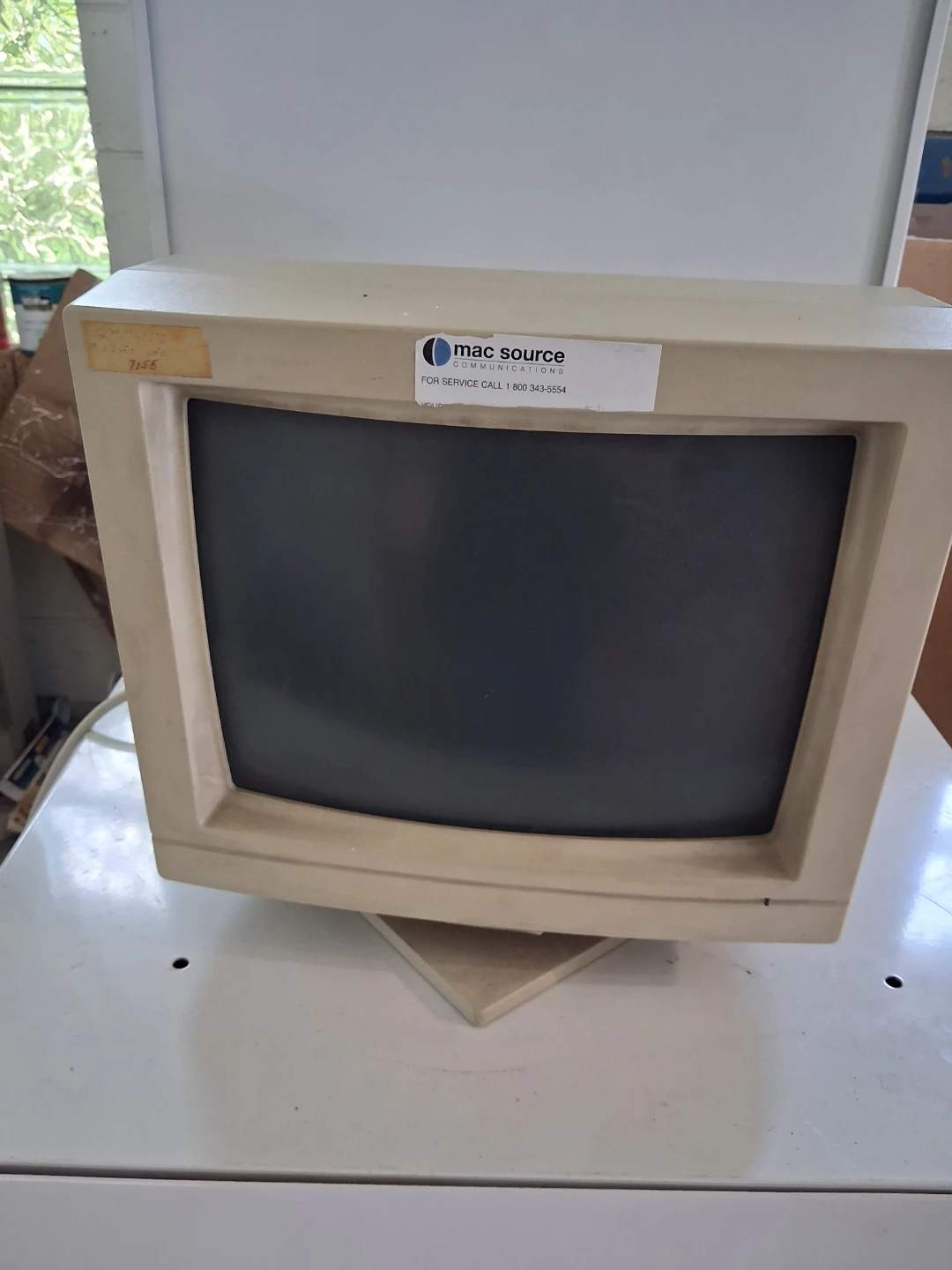 Hewlett Packard 700/96 CRT Monitor - photo 4