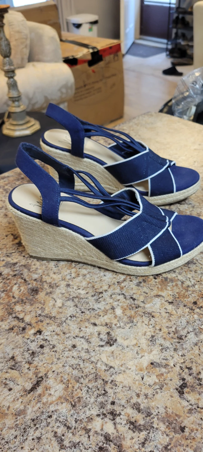 Women's Wedge Sandals - photo 3