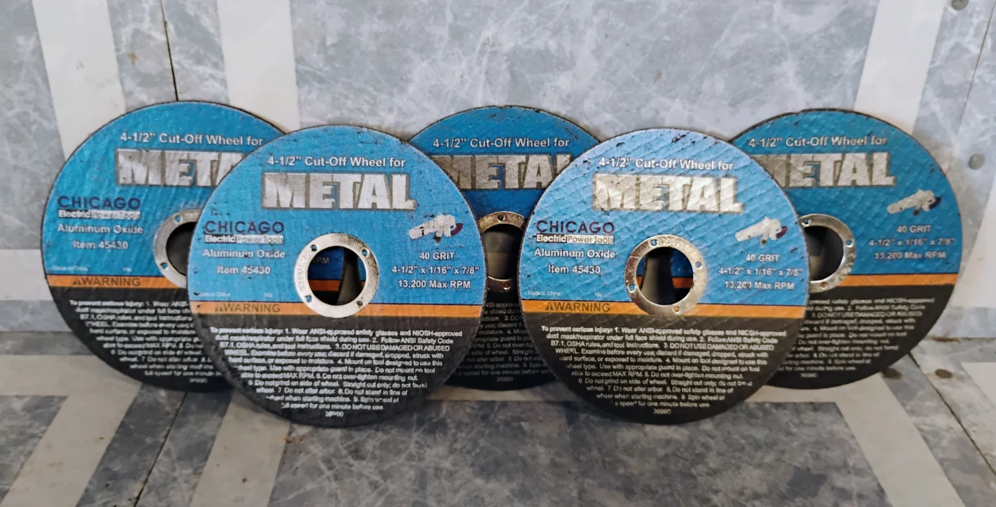 DRILL MASTER 4-1/2” ANGLE GRINDER WITH 5 CUT-OFF WHEELS - photo 4