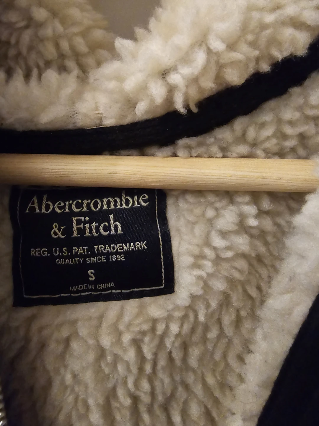 Unisex Abercrombie & Fitch Sherpa Lined Hoodie - Navy - Size S - photo 3